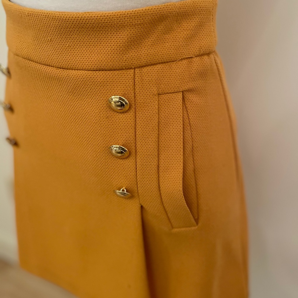 Yellow Pleated Mini Skirt Gold Buttons - Picture 4 of 6
